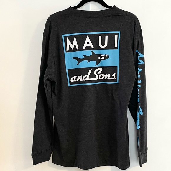 NWT Men’s Maui and Sons Long Sleeve Shark Logo Shirt - Picture 4 of 10
